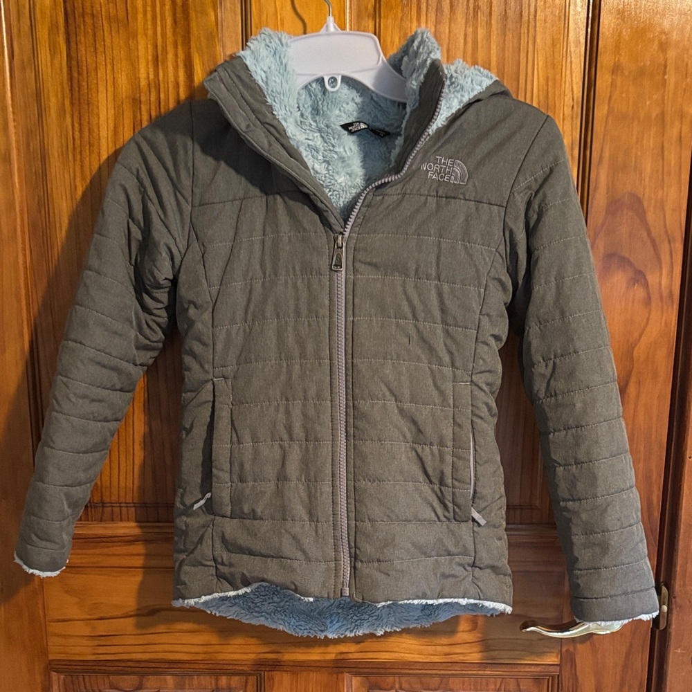 The North Face Girls Puffer Jacket in Gray with Light Blue Lining